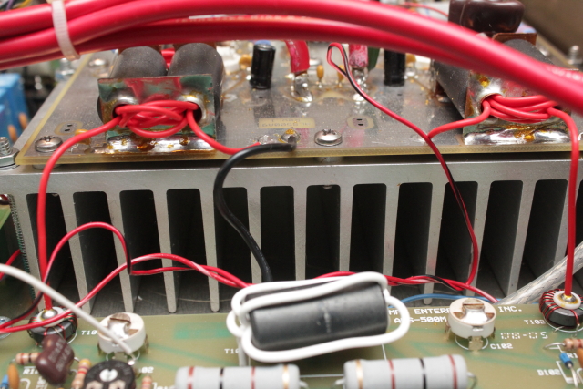 PA output on heatsink to combiner board